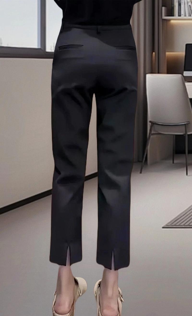 黑色开叉裤搭配图片女（侧边开叉＋喇叭直筒剪裁，日常穿搭首选）