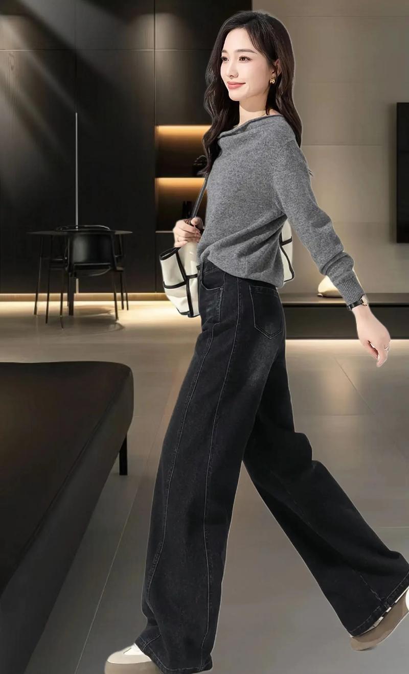 牛仔裤配黑色上衣合适吗（显瘦显气质，夏秋叠穿与正式休闲）