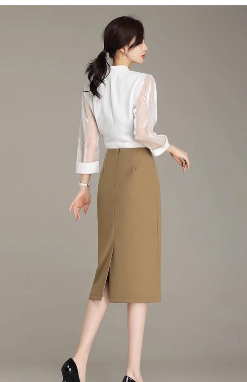 中长款包臀裙搭配图片(合身不挤压,场合百搭针织丝绸等面料) 中长款包臀裙搭配图片(合身不挤压,场合百搭针织丝绸等面料)