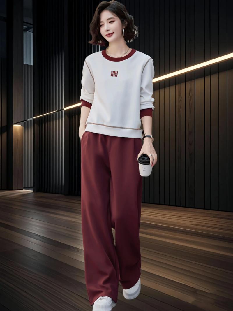 穿运动裤配什么上衣(比例层次简约底色,运动裤也可通勤正式)