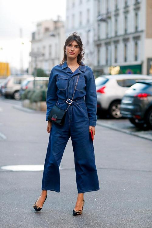 藏青色最佳搭配颜色(藏青搭配六法让日常穿搭更高级且合拍)