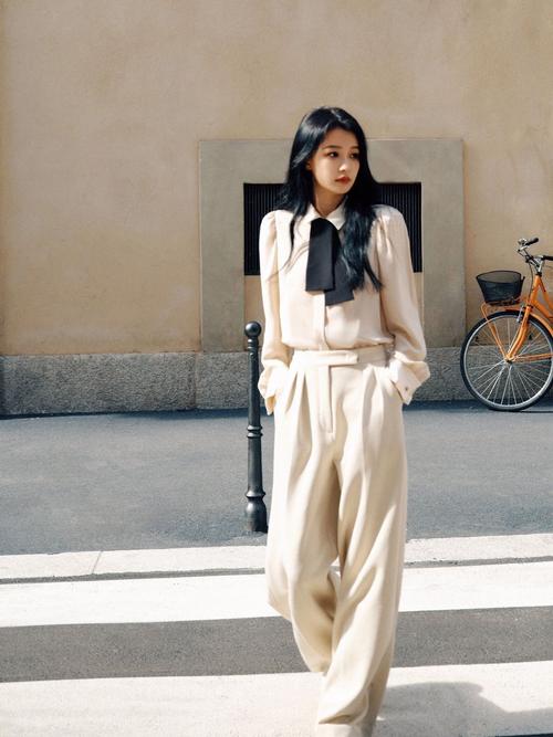 宽松衬衣怎么搭配阔腿裤（春日宽松衬衫配阔腿裤穿搭显高显气质）