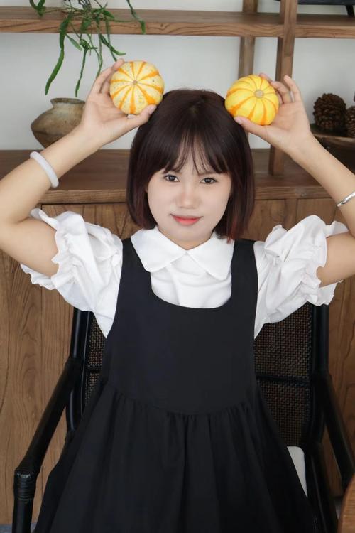 155小个子女生穿搭图片（高腰显高同色叠穿）