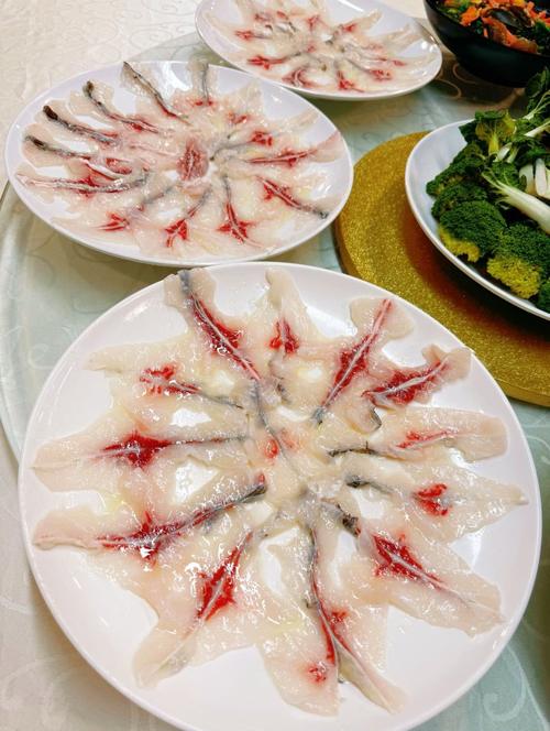 脆肉鲩鱼是怎么养出来的（蚕豆喂养与智能监控）