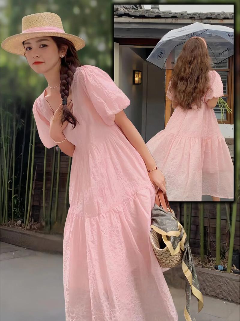 粉色裙子配什么颜色包（粉色裙穿出高级感，包包颜色比同色更关键）