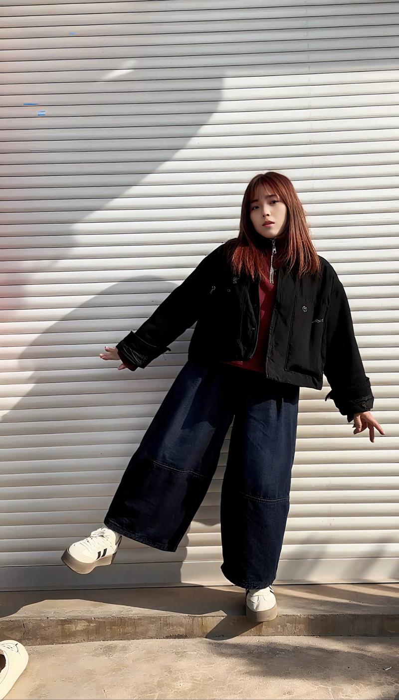 矮个子微胖女生穿搭（比例优先硬挺剪裁腰线高显瘦穿搭攻略）