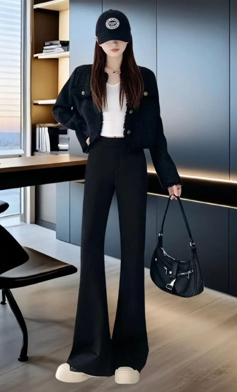 黑色西裤女最佳搭配图片（黑色西裤穿搭指南职场干练日常低调时髦混搭）