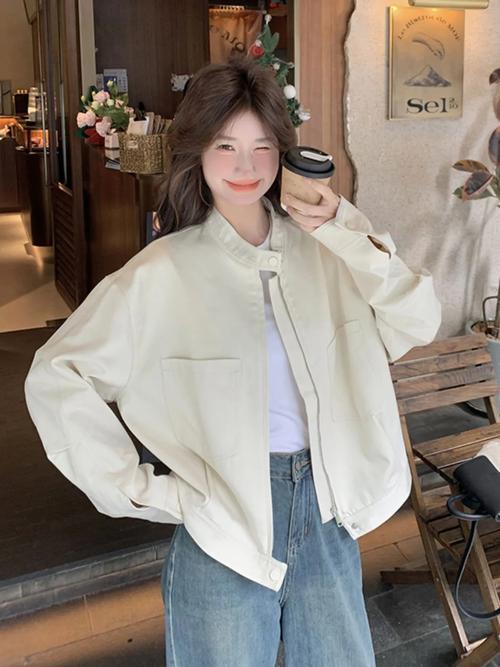 短款上衣搭配图片女(短款上衣夏季穿搭指南高腰拉长比例一衣多穿三风格) 短款上衣搭配图片女(短款上衣夏季穿搭指南高腰拉长比例一衣多穿三风格)