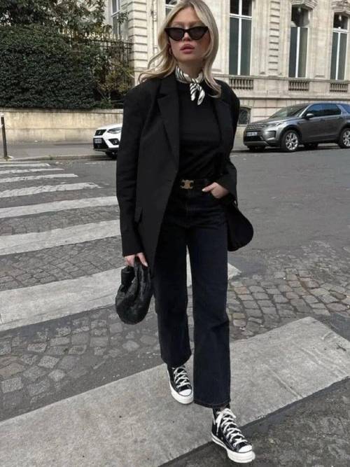 一身黑色衣服配什么鞋（材质对比与鞋靴搭配要点）