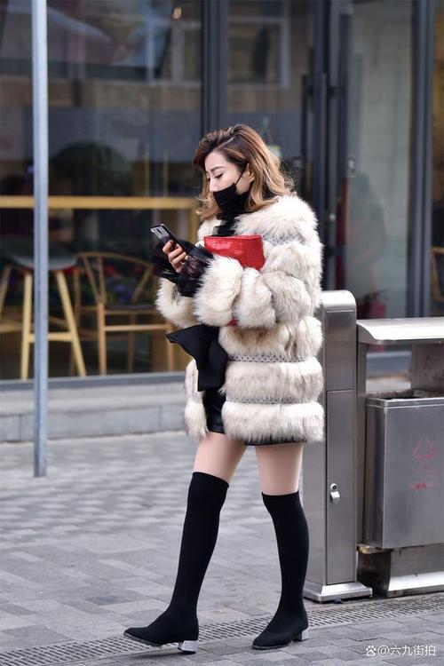 袜靴的穿衣搭配图片（靴型配色与层次感）