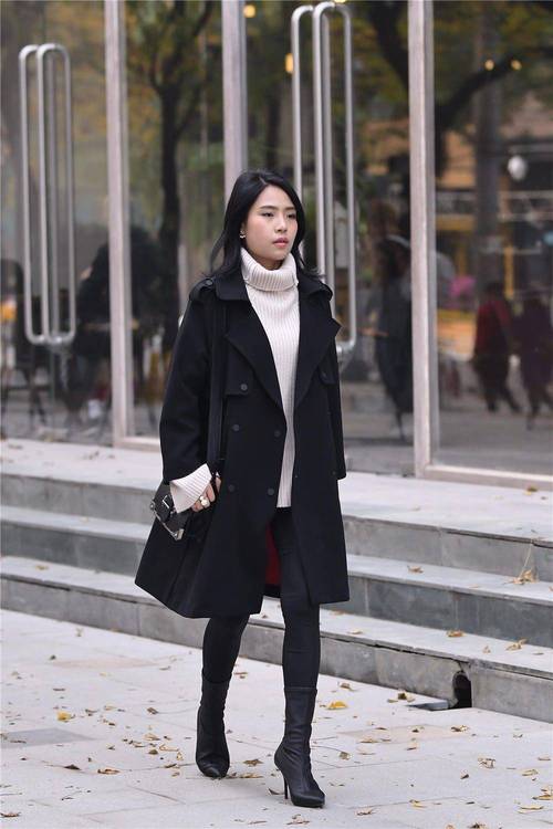 黑色短靴搭配袜子图片(同色不同质感打造层次穿搭) 黑色短靴搭配袜子图片(同色不同质感打造层次穿搭)