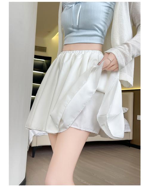 太阳裙是什么样子的（材质剪裁色彩与场景搭配）