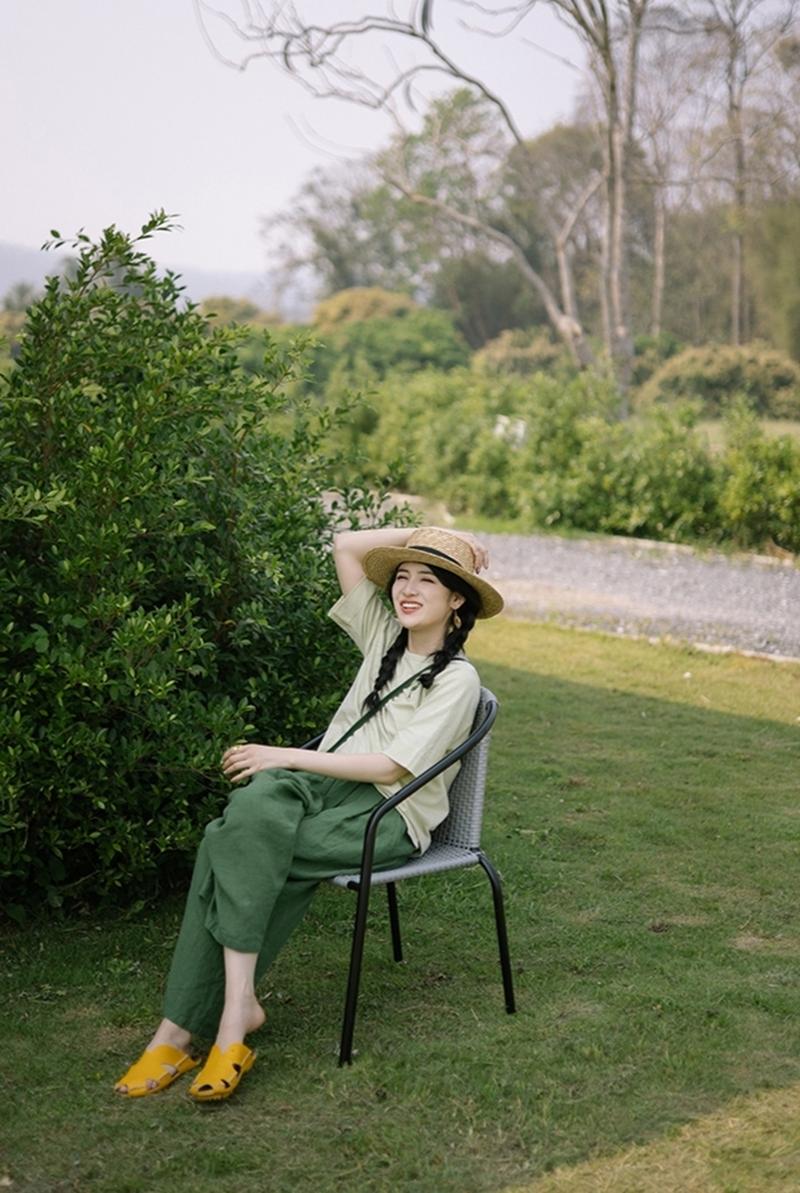 绿色上衣搭配什么颜色裤子（基础色暖冷皮与配饰要点）