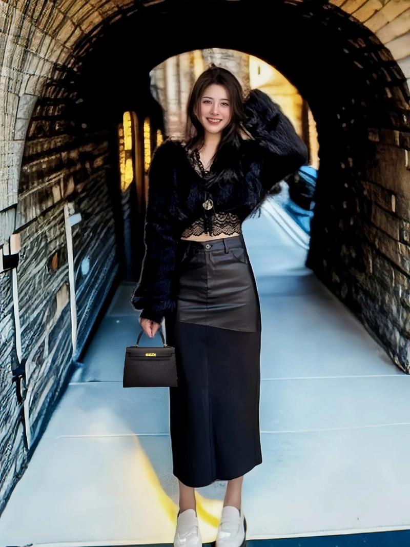 长款包臀裙搭配图片(长款包臀裙职场穿搭指南显气质腰线设计要点)