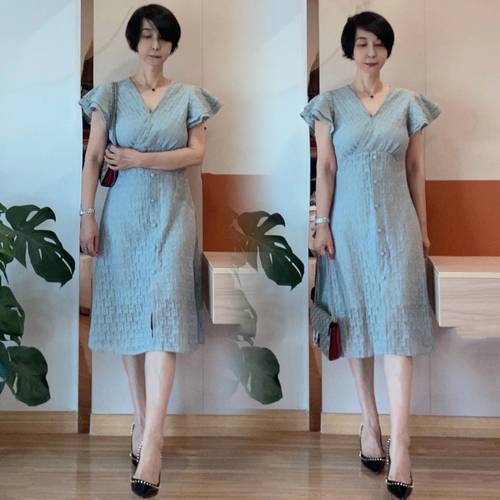 五十岁女人穿搭颜色（70255配色法提亮肤色提升气质）