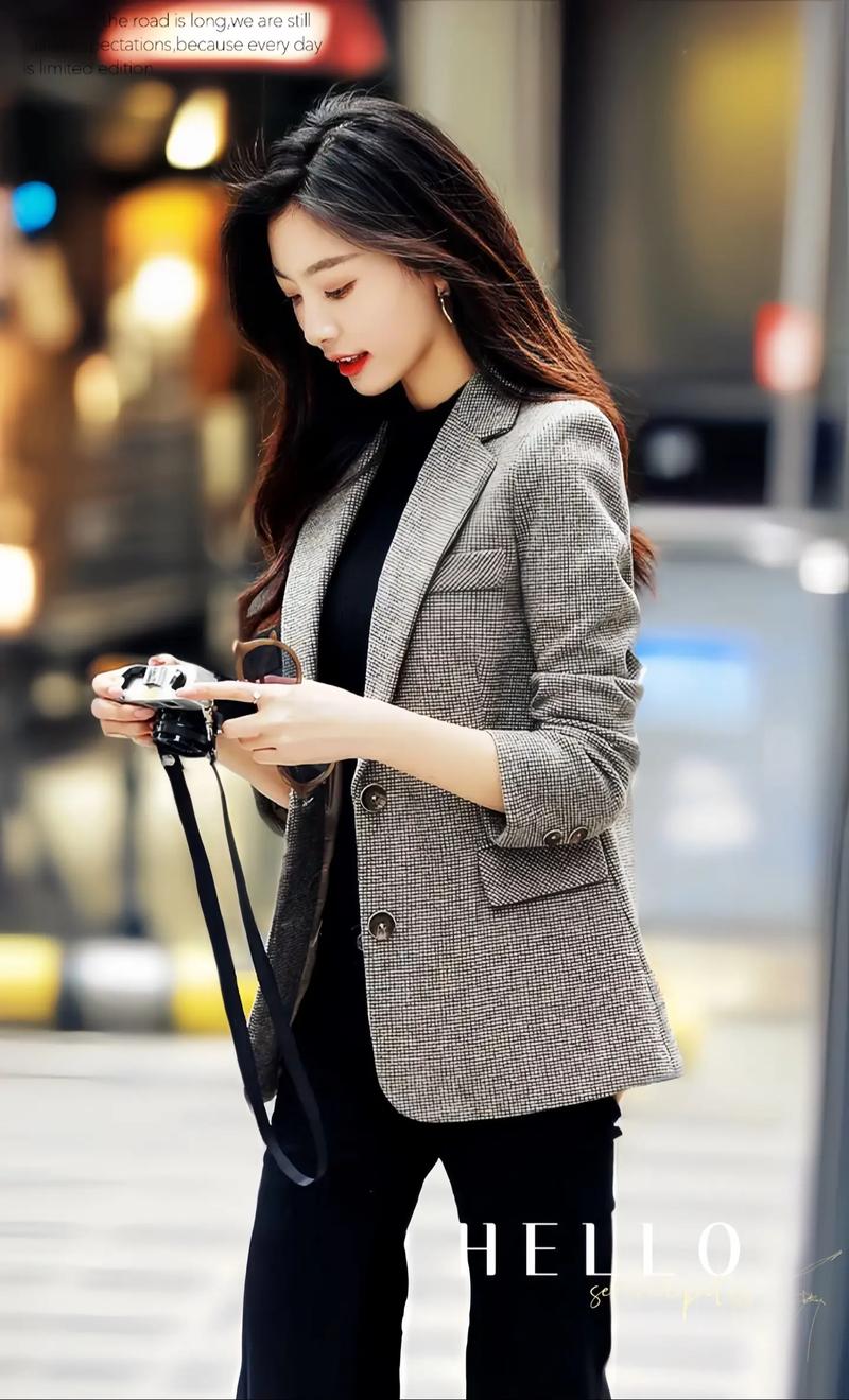 什么衣服配西裤好看女（材质腰线场合取舍，一套就能穿出风格）