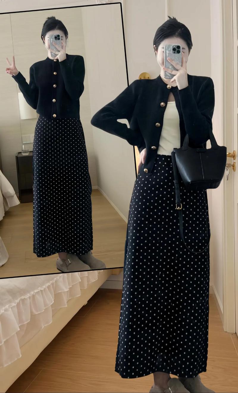 黑色针织半身裙搭配(黑色针织搭配格纹半身裙职场日常的经典优雅穿搭) 黑色针织半身裙搭配(黑色针织搭配格纹半身裙职场日常的经典优雅穿搭)