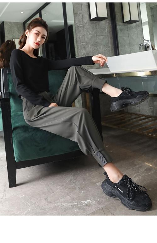 女士束脚休闲裤搭配图片(夏日防晒速干高腰显比例,日常百搭) 女士束脚休闲裤搭配图片(夏日防晒速干高腰显比例,日常百搭)