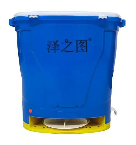 鱼塘调水后多久可以喂食（换水后别急喂渐进投喂与水质监控要点）