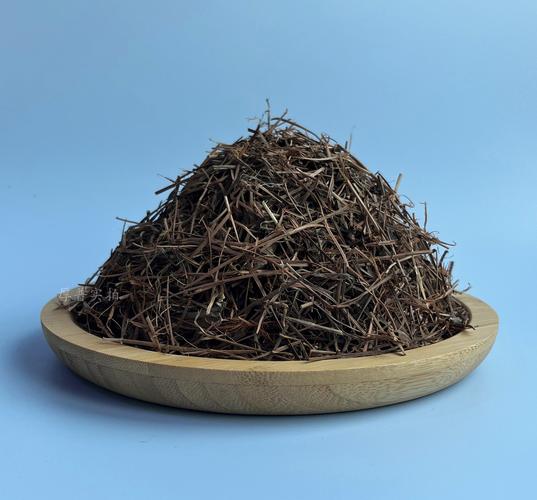 兰花松针土制作方法（两步发酵和有氧处理，约半年可用）