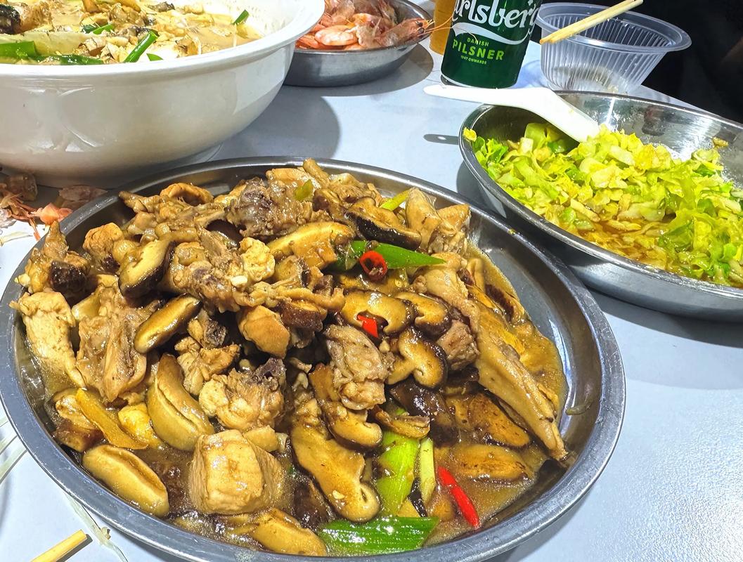 鱼和凤尾菇一起煮吗(鱼配凤尾菇的家常搭配要点)