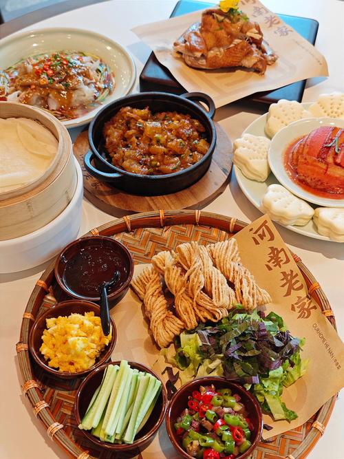 河南有什么好吃的(灌汤包汴京烤鸭等味觉仪式)