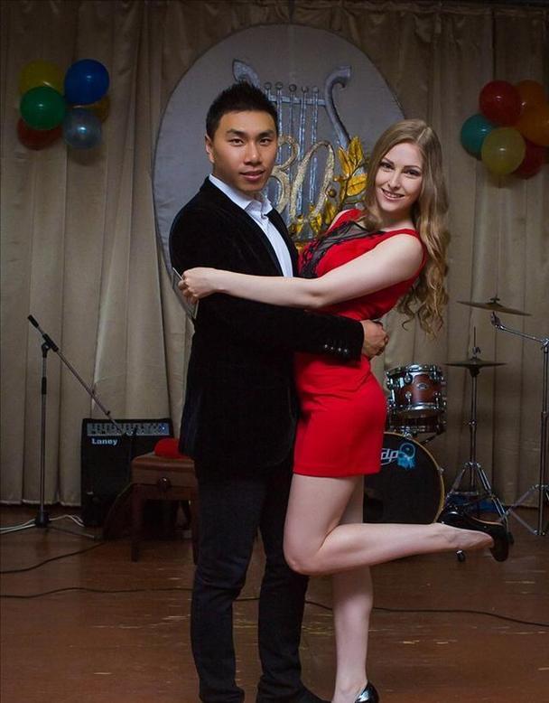 娶乌克兰女人最佳方法(真诚沟通平等共建合法居留与手续)