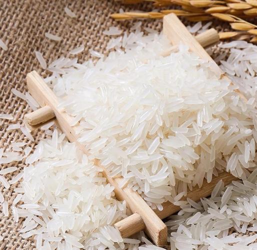 粘米是什么米(经精磨白米,口感细腻用途广,选购储存要点)