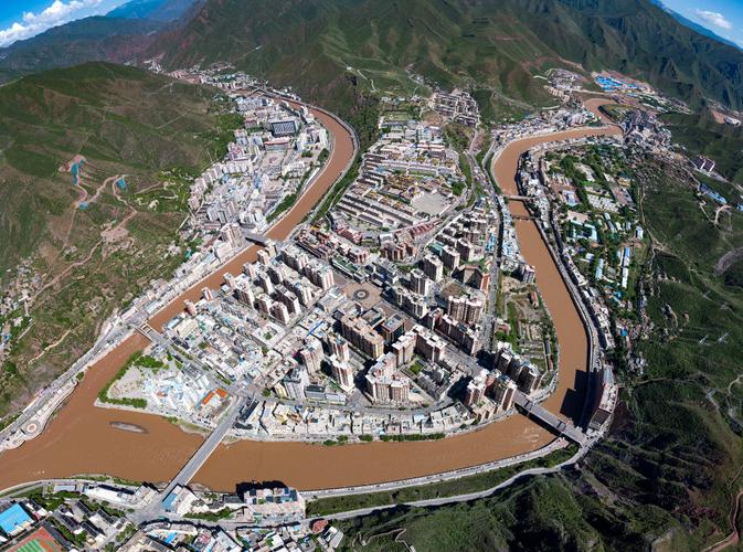 昌都市属于四川省吗（昌都是藏东门户隶属西藏自治区地处横断山脉与三江流域）