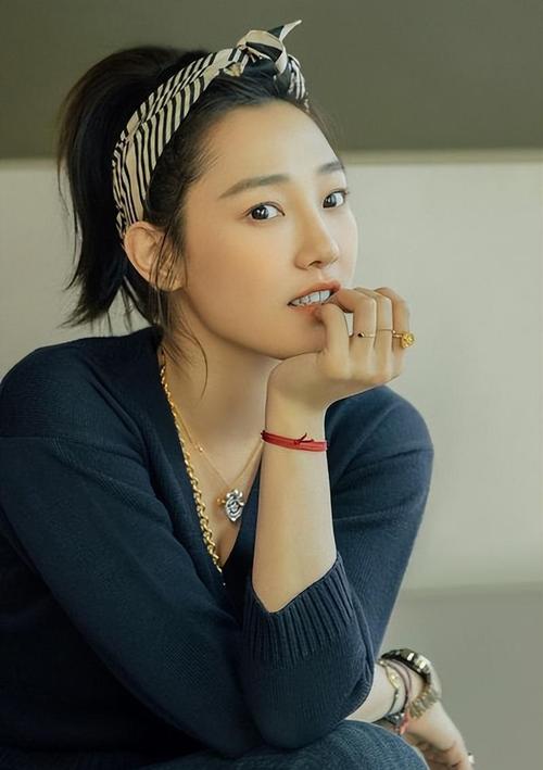 白百何图片（真实美与成就的对比）