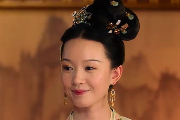 李宸妃简介(权力斗争中的生存与历史边界)