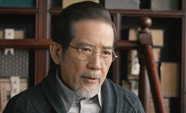 《新世界》沈世昌的原型是谁沈世昌的结局是什么(沈世昌并非邓宝珊原型?原型隐喻下的家族权力博弈解读) 《新世界》沈世昌的原型是谁沈世昌的结局是什么(沈世昌并非邓宝珊原型?原型隐喻下的家族权力博弈解读)