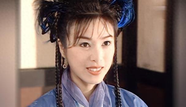 殷素素简介（从江湖女豪到贤妻母亲的自我救赎之路）