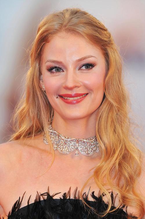 斯维特兰娜·库德钦科娃介绍（莫斯科出生的网球明星兼演员）