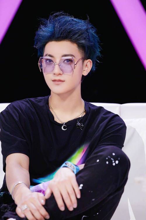 黄子韬图片（搞笑照与帅气写真，手机桌面通用）