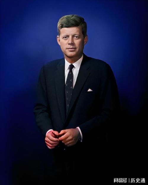 约翰肯尼迪简介（海军英雄到总统的领导力典范）