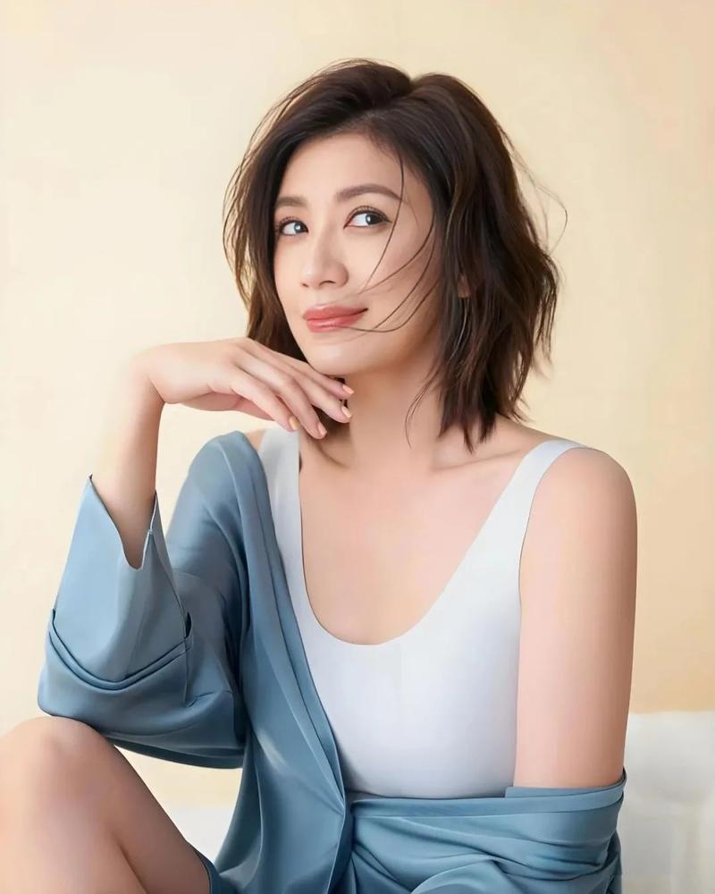 贾静雯介绍(靠演艺撑家获金钟金马影后,婚姻家庭并进的坚持之路) 贾静雯介绍(靠演艺撑家获金钟金马影后,婚姻家庭并进的坚持之路)