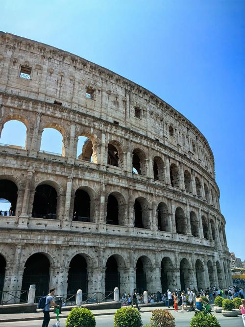 古罗马建筑风格的独特魅力（罗马建筑要素启示现代公共空间与城市更新）