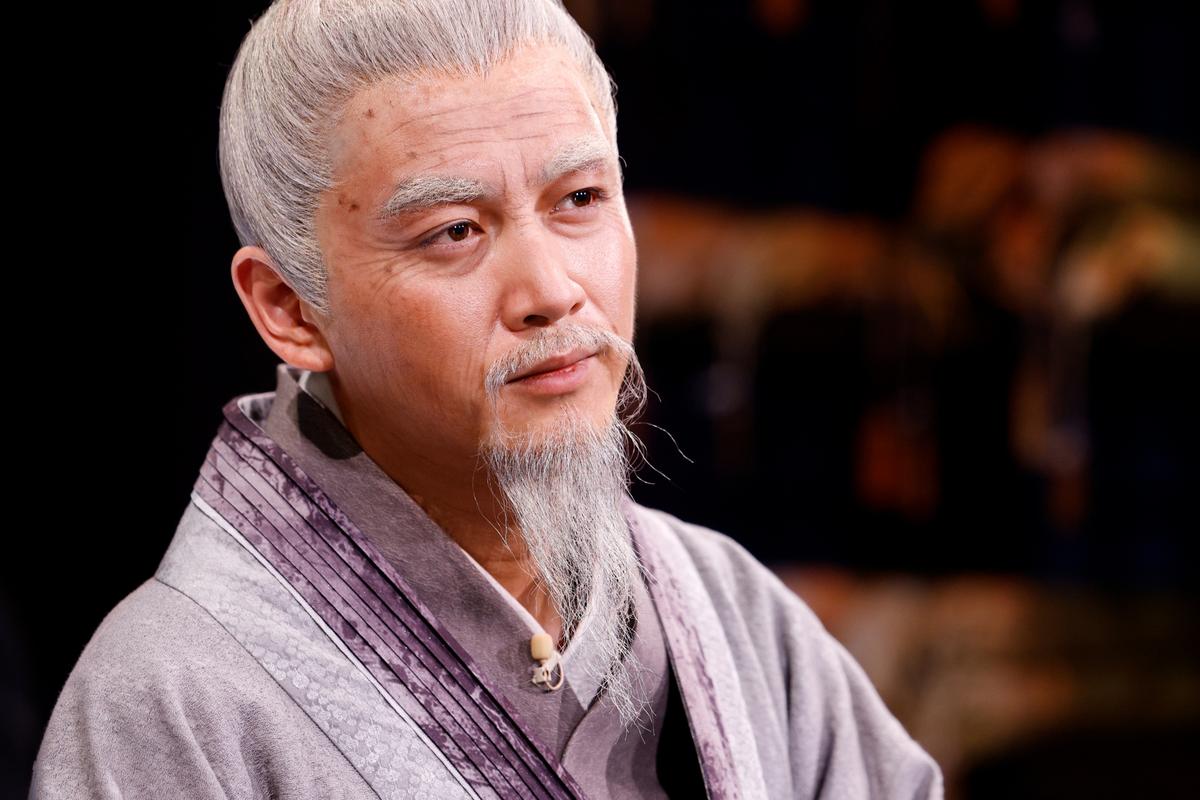 许慎的人物介绍（汉字六书与部首的早期百科里程碑）