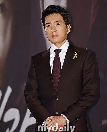 金明民介绍(从平凡起步到实力派男星的演艺之路)